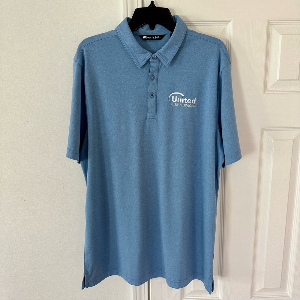 Men’s Travis Mathew Golf Shirt Size XL
